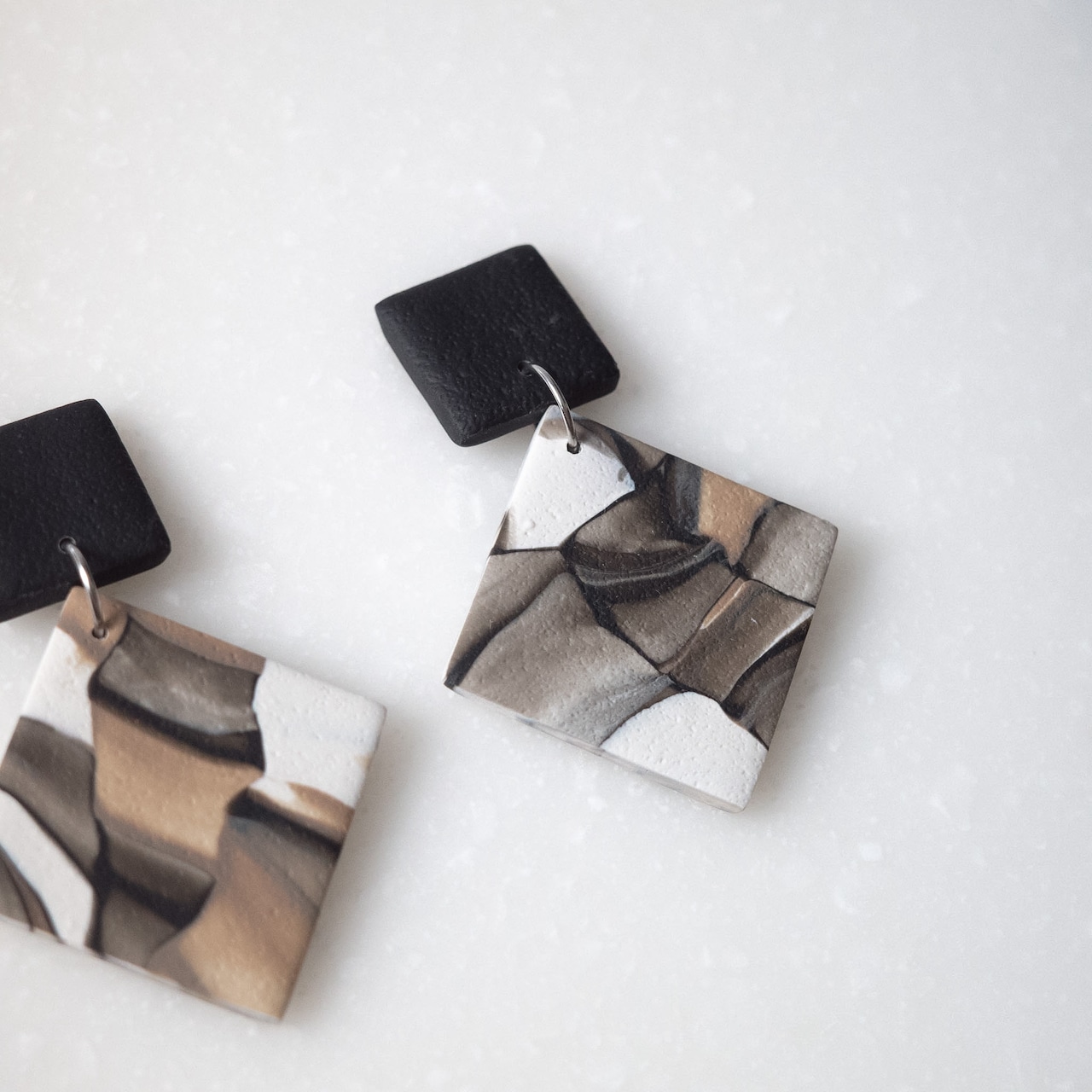 Matte : Black & Beige square