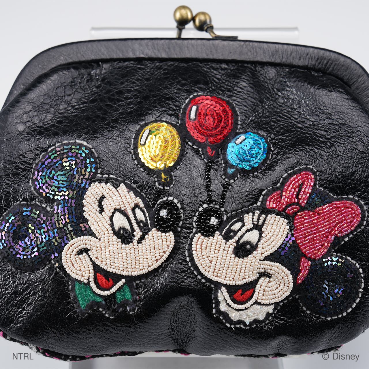 Disney 刺繍がま口ショルダーバッグ / Mickey & Minnie (Glossy Disney 刺繍がま口ショルダーバッグ / Mickey & Minnie (Glossy