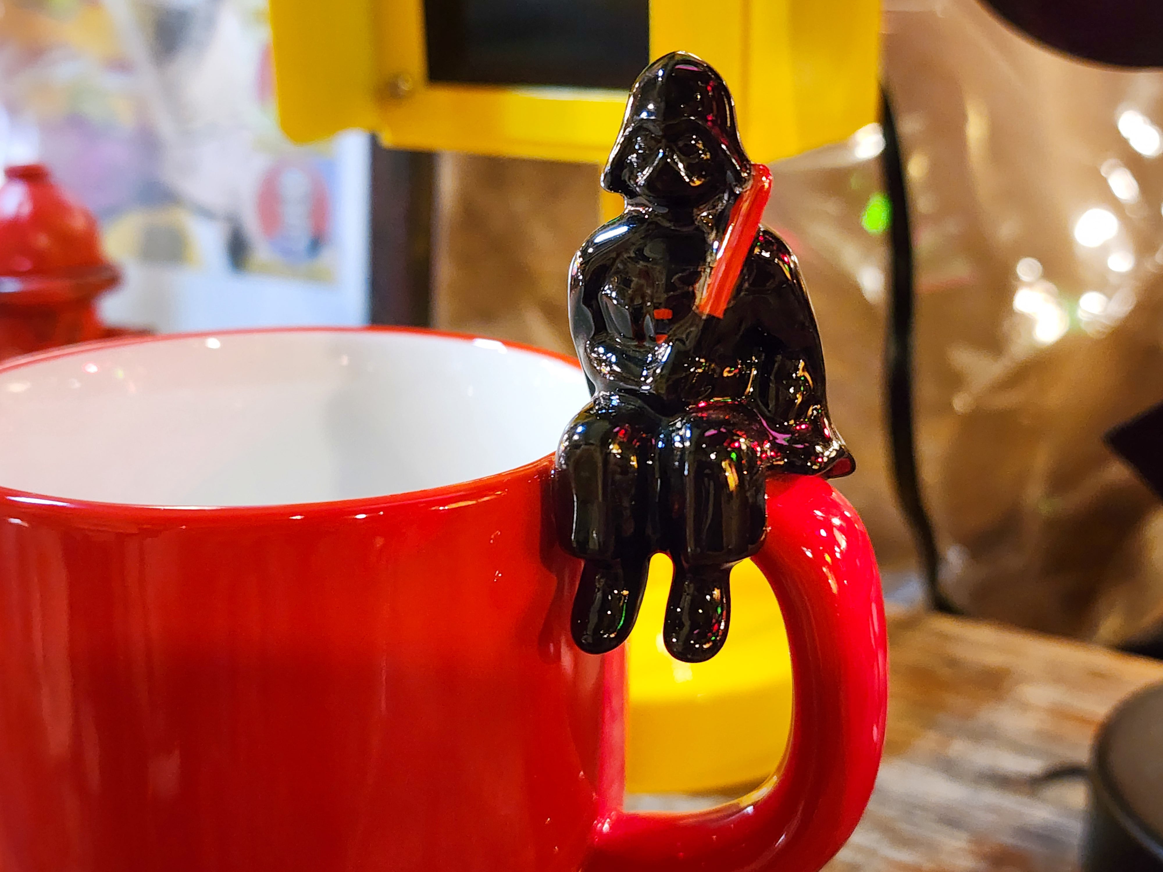 スターウォーズ ダースベイダー フィギュア付き マグカップ / STAR