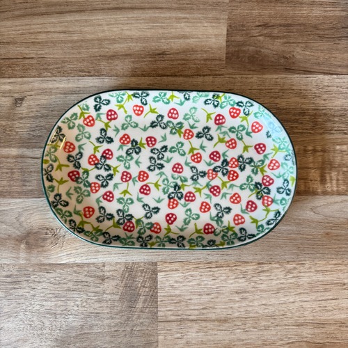 （専用商品）いちご柄オーバルプレート