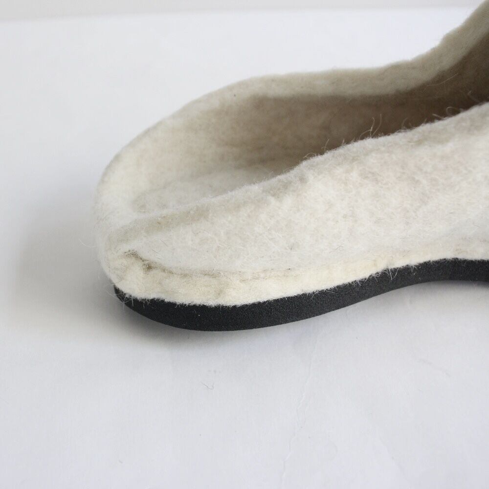 未使用 Hemskor（ヘムスコー）羊毛フェルトルームシューズ（踵なし）袋付き 未使用 Hemskor（ヘムスコー）羊毛フェルトルームシューズ（踵なし）袋