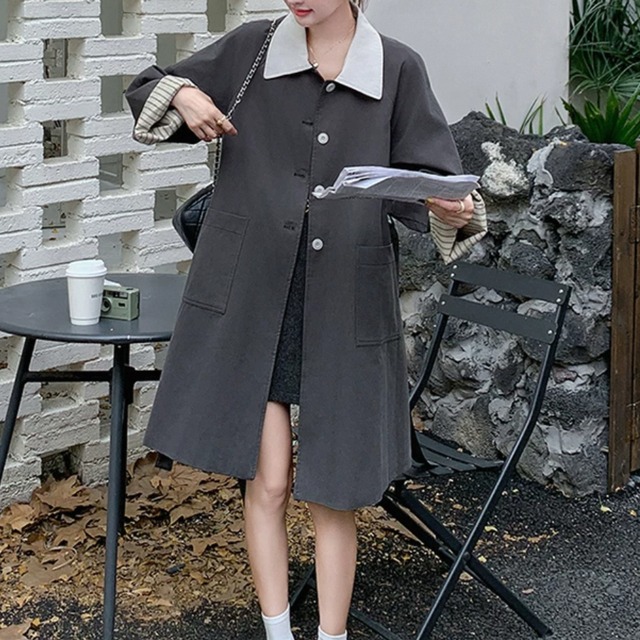 【送料無料】 トレンチコート チェスターコート 2色 アウター 羽織り ロング 長袖 Vネック 襟付き フレア Aライン ボタン ポケット カーキ グレー くすみカラー 大人カラー バイカラー ニュアンスカラー 差し色 薄手生地 かわいい 大人可愛い 綺麗 シンプル カジュアル 大人 上品 おしゃれ お洒落 大人女子 こなれ感 エレガント コンサバ 定番アイテム 体型カバー 無地 春 秋 女性 レディース ママ 30代 40代 通勤 デート お出かけ 女子会 お呼ばれ お茶会 授業参観 休日 アウトドア