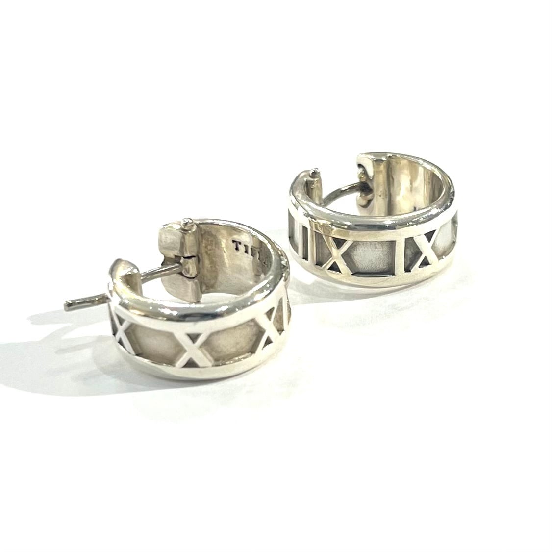 TIFFANY&CO.】2536アトラス フープピアス／シルバー925／幅0.5cm×直径