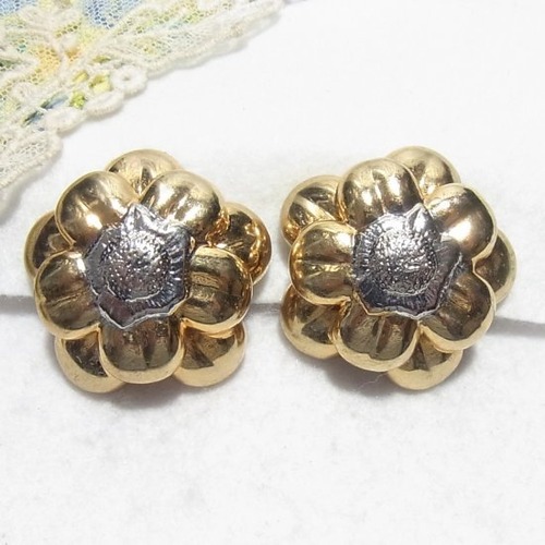 花型イヤリング　コスチュームジュエリーのセール通販　9314E