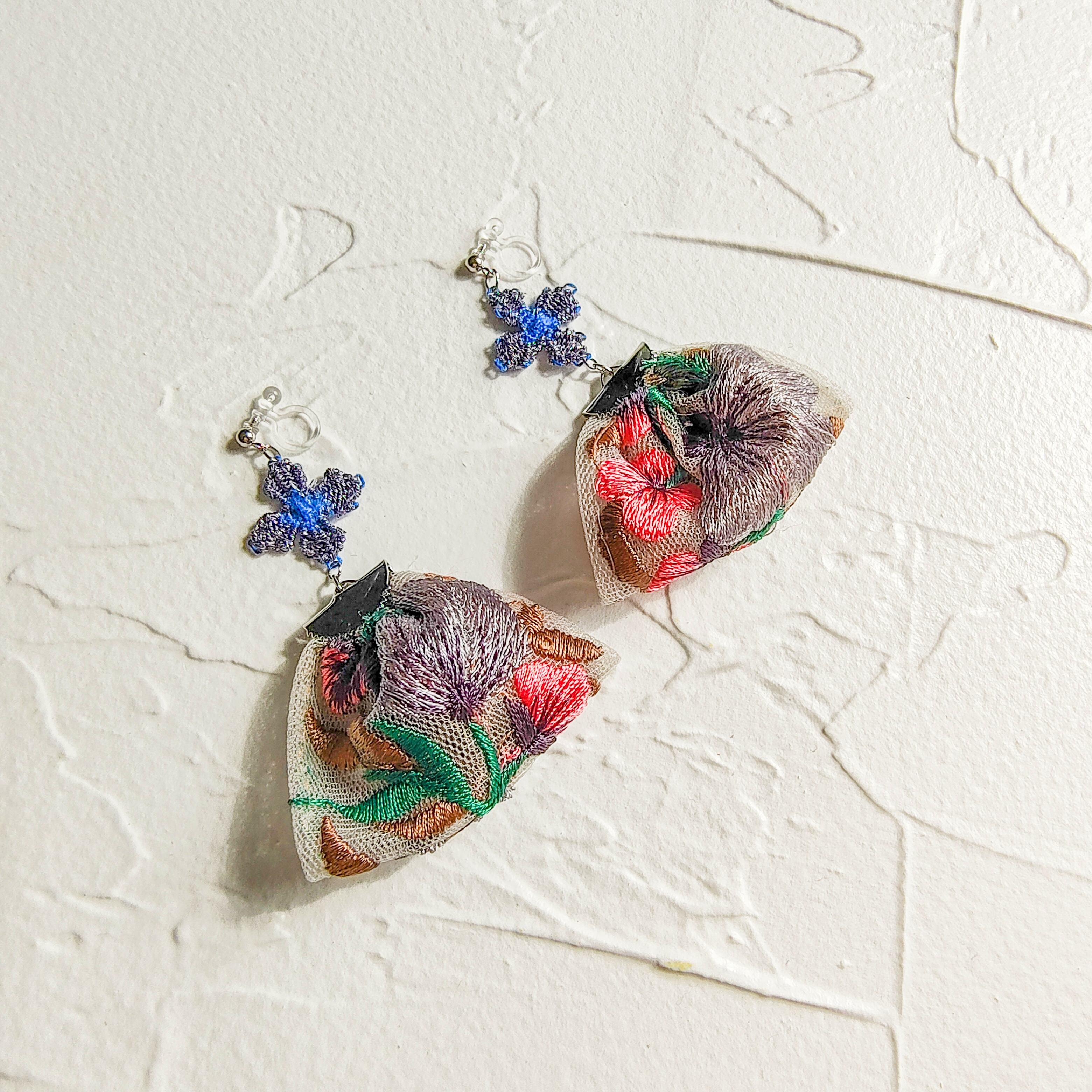 【クローバー&刺繍】earring ☽