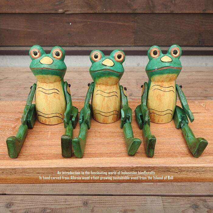 お座り カエルさん 黄色 Sサイズ 手足が動かせる木彫りの動物