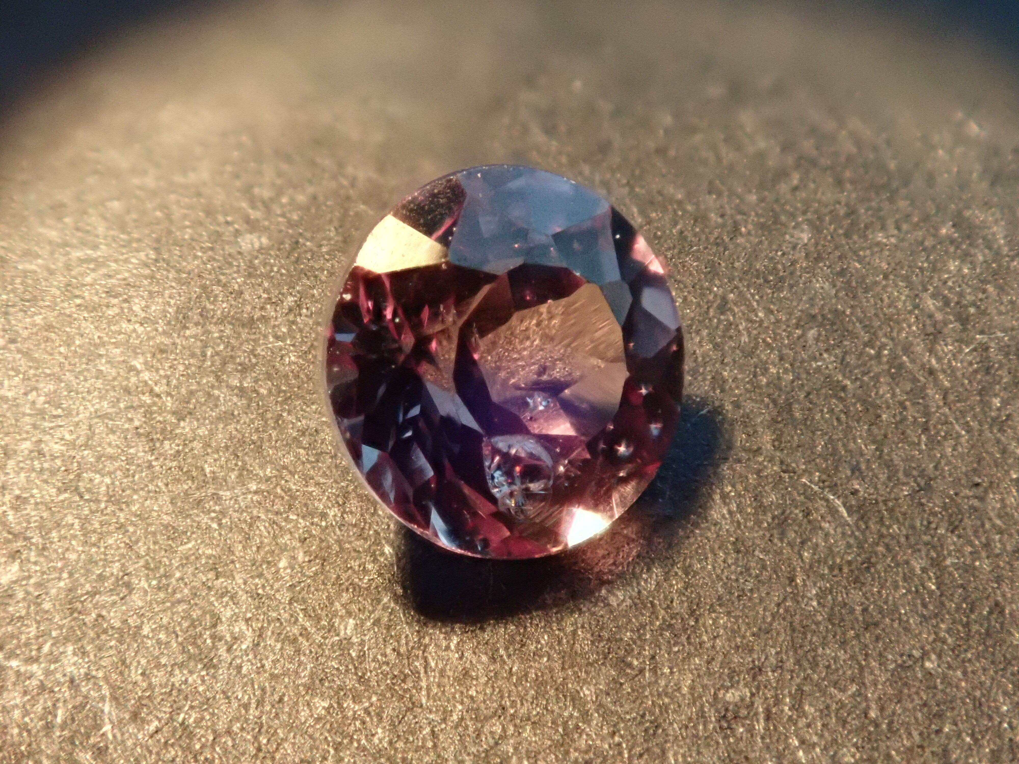 【タンザニア産】カラーチェンジガーネット タンザニア産】カラーチェンジガーネット