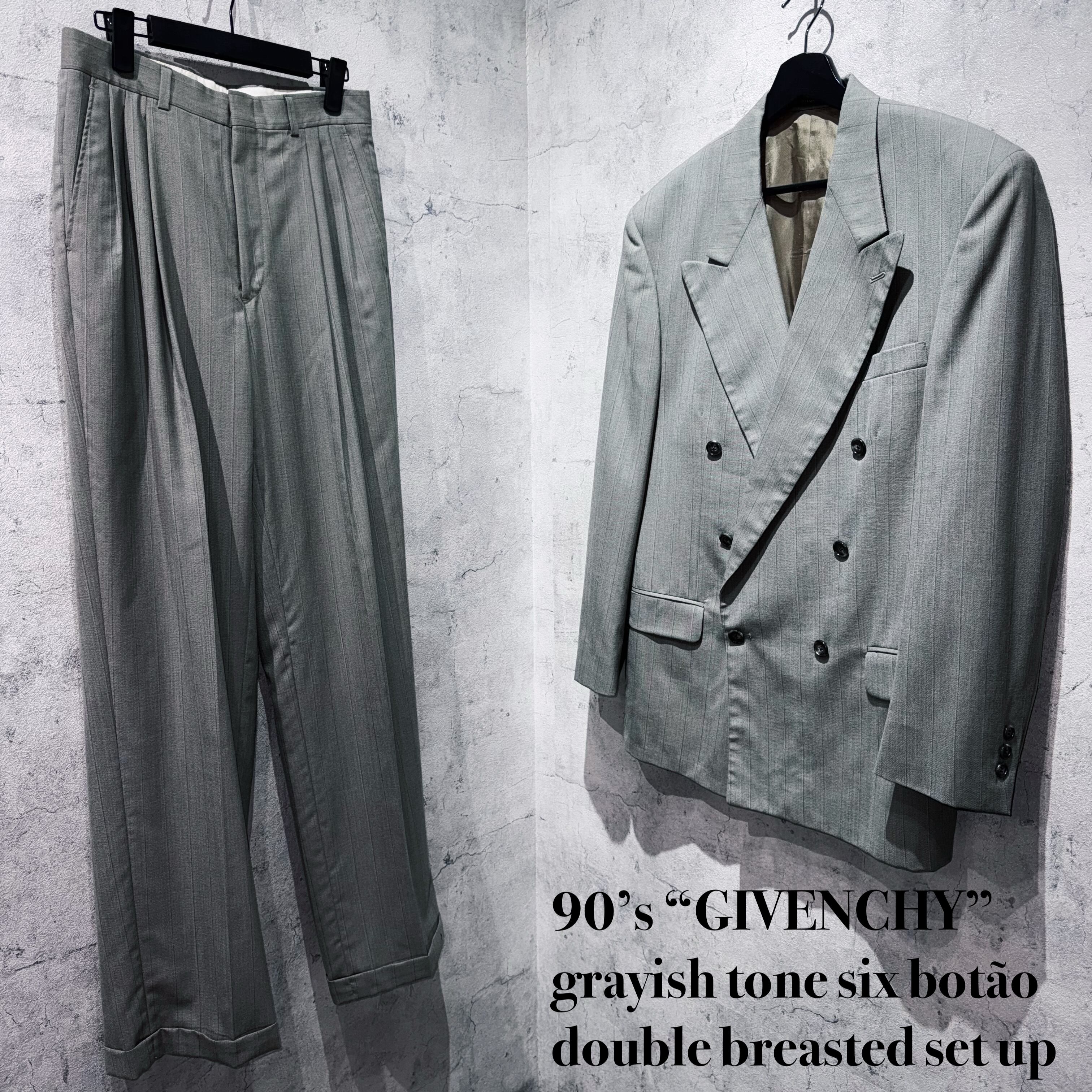 90’s “GIVENCHY” grayish tone six botão double breasted set up