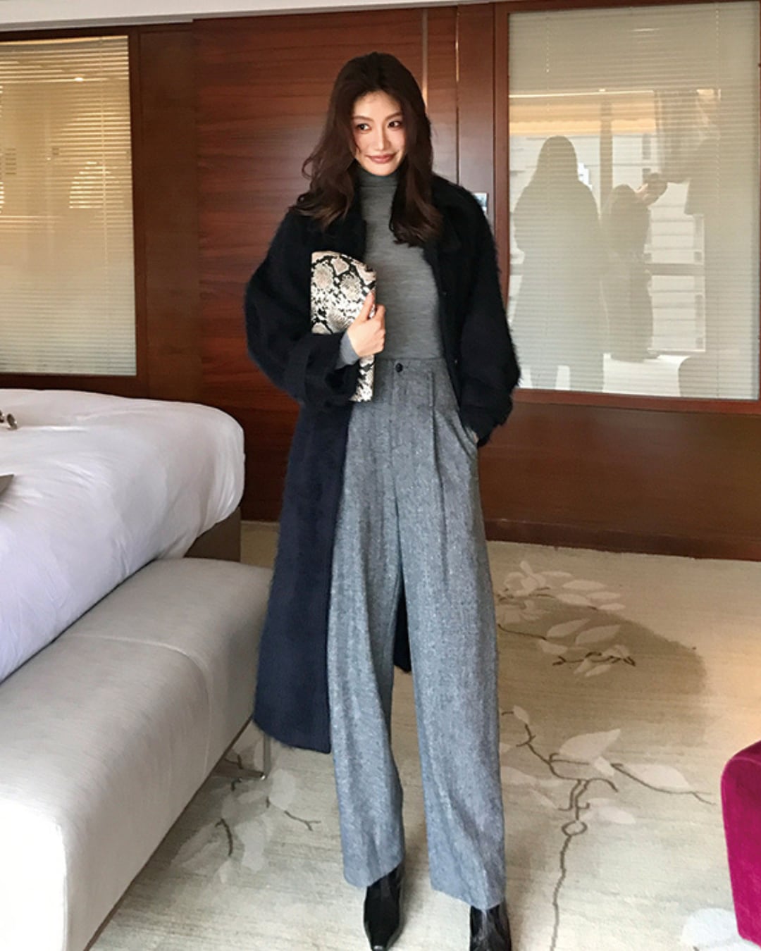 ウール混ストレートパンツ A25190