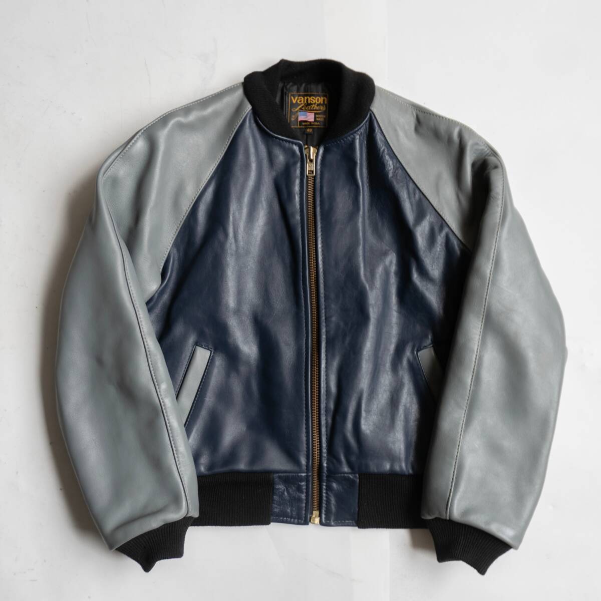【美品】 VANSON 【TJV オールレザー スタジャン】40 グレー ネイビー ジャケット ワッペン USA製 バンソン 26060800 美品】 VANSON 【TJV オールレザー スタジャン】40 グレー ネイビー