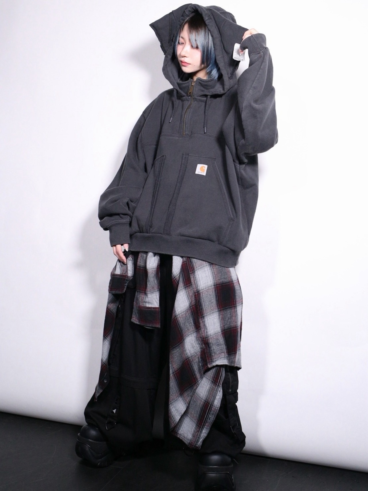 REMAKE / "carhartt" neko custom cropped hoodie - 1