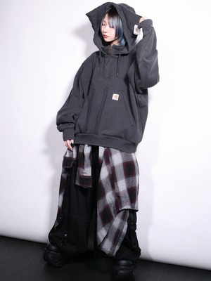 REMAKE / "carhartt" neko custom cropped hoodie