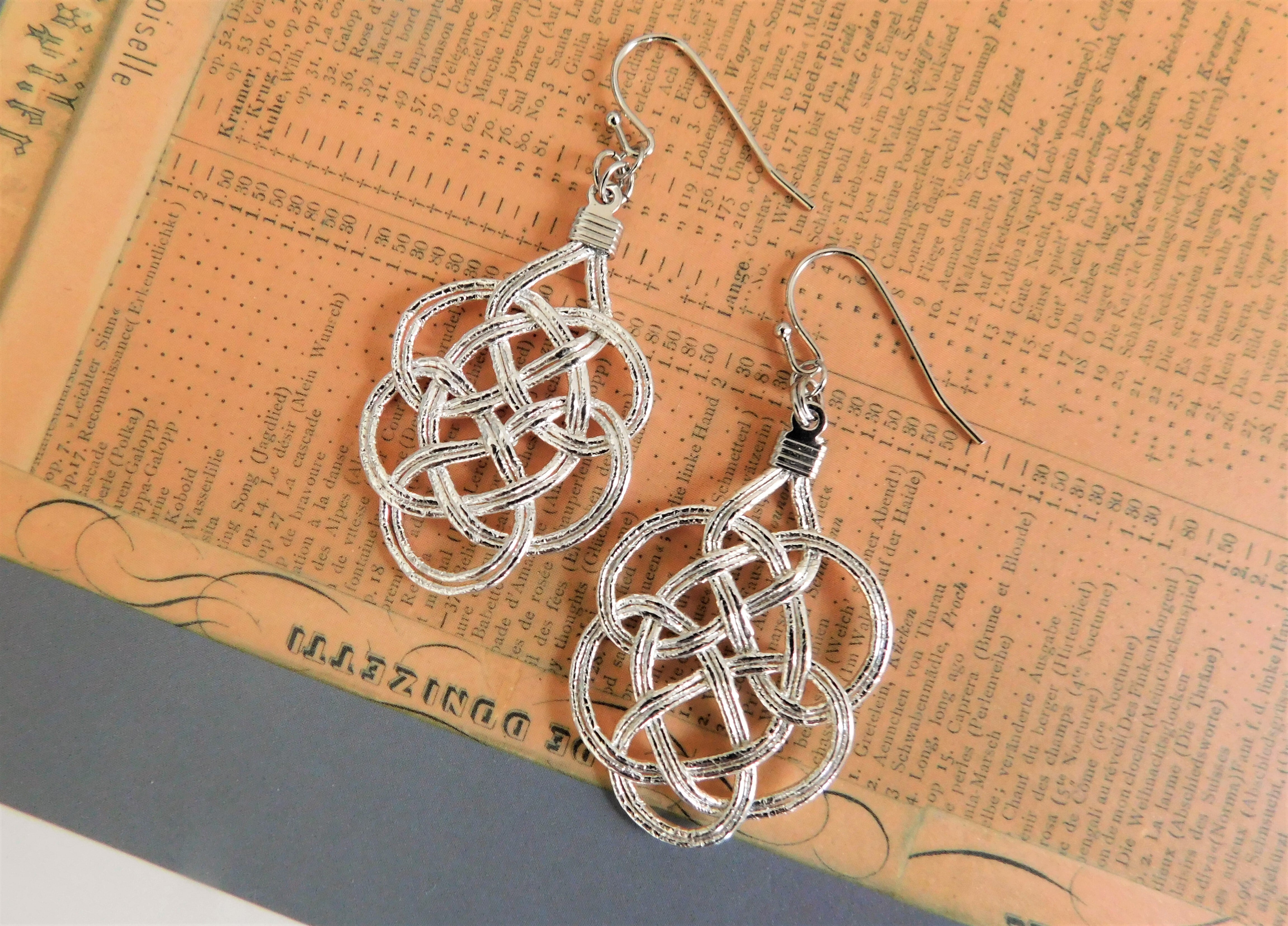 シルバー水引のピアス/イヤリング