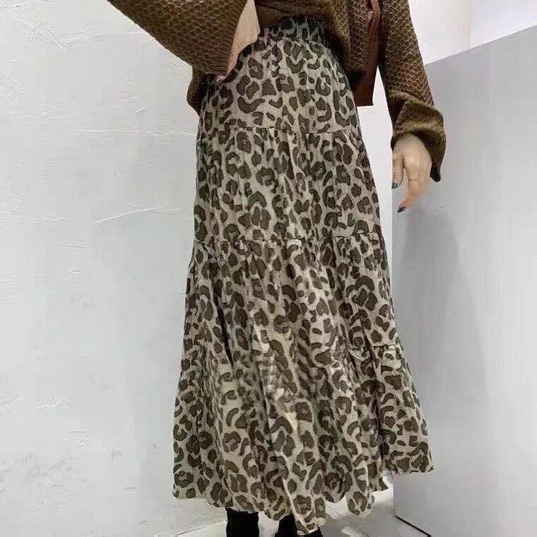 レオパード柄ティアードフレアスカート