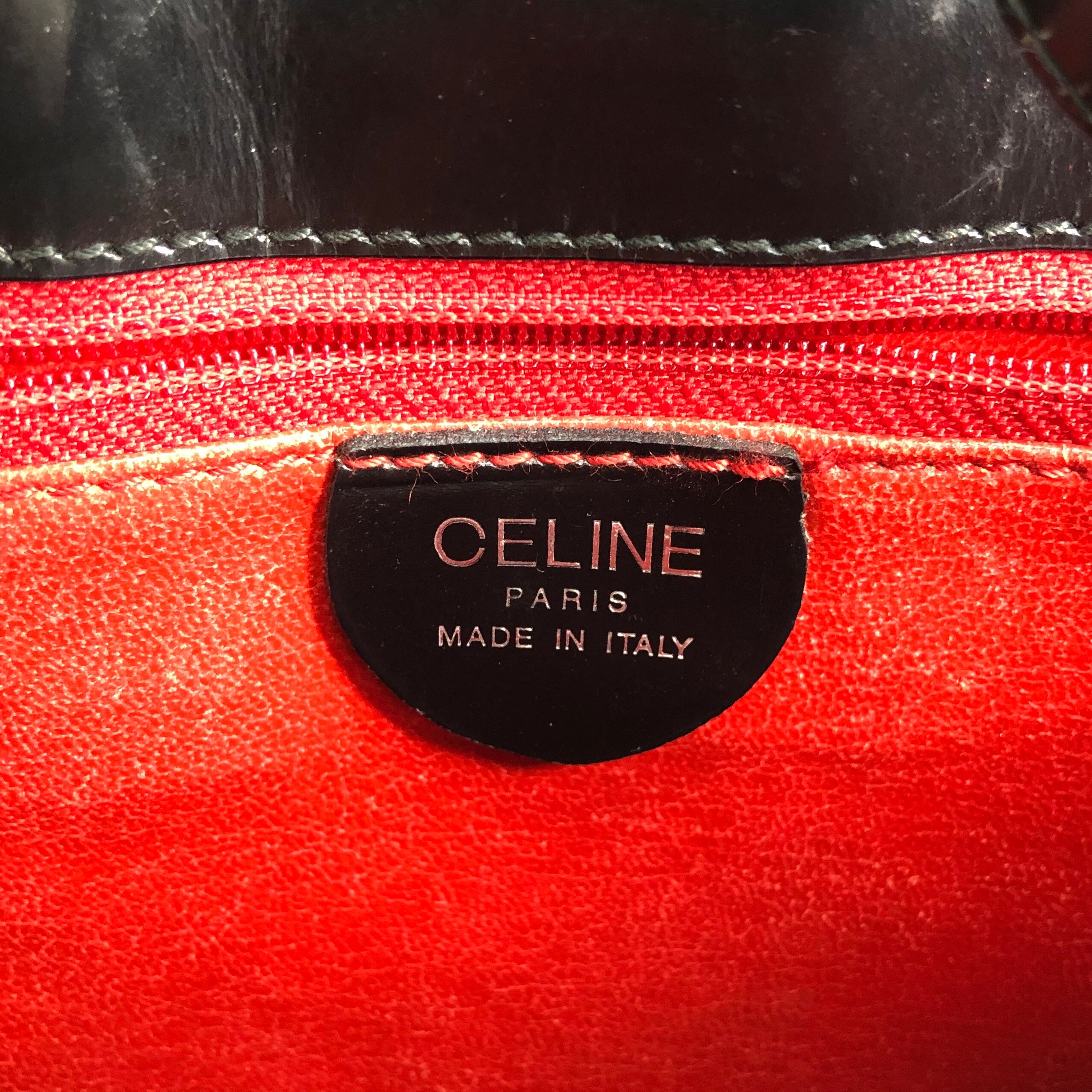 CELINE セリーヌ ショルダーバッグ ブラック ロゴ バックル エナメル