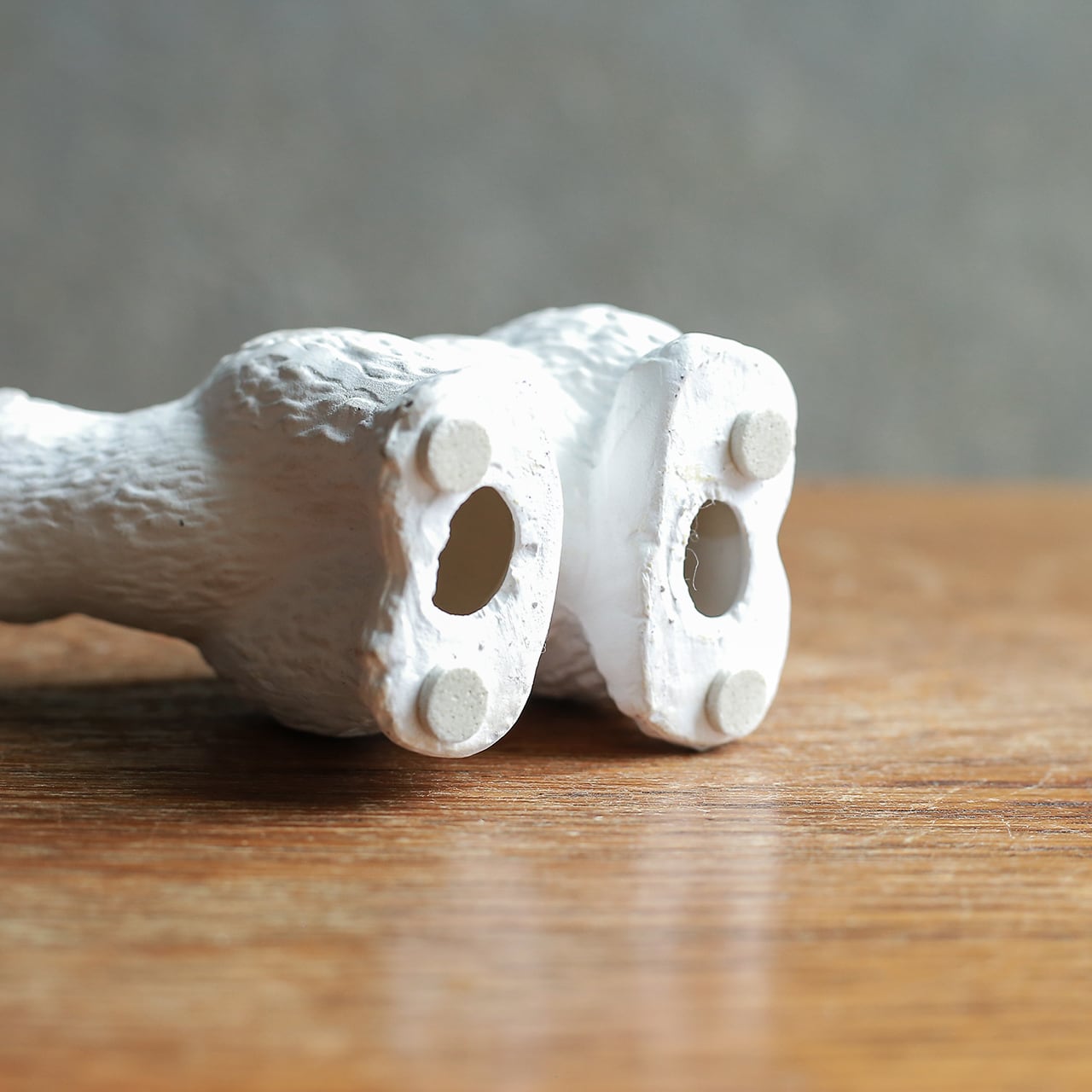 優しい顔で遠くを見つめる、シロクマ 1 | 木と、輝と。| 一点もの