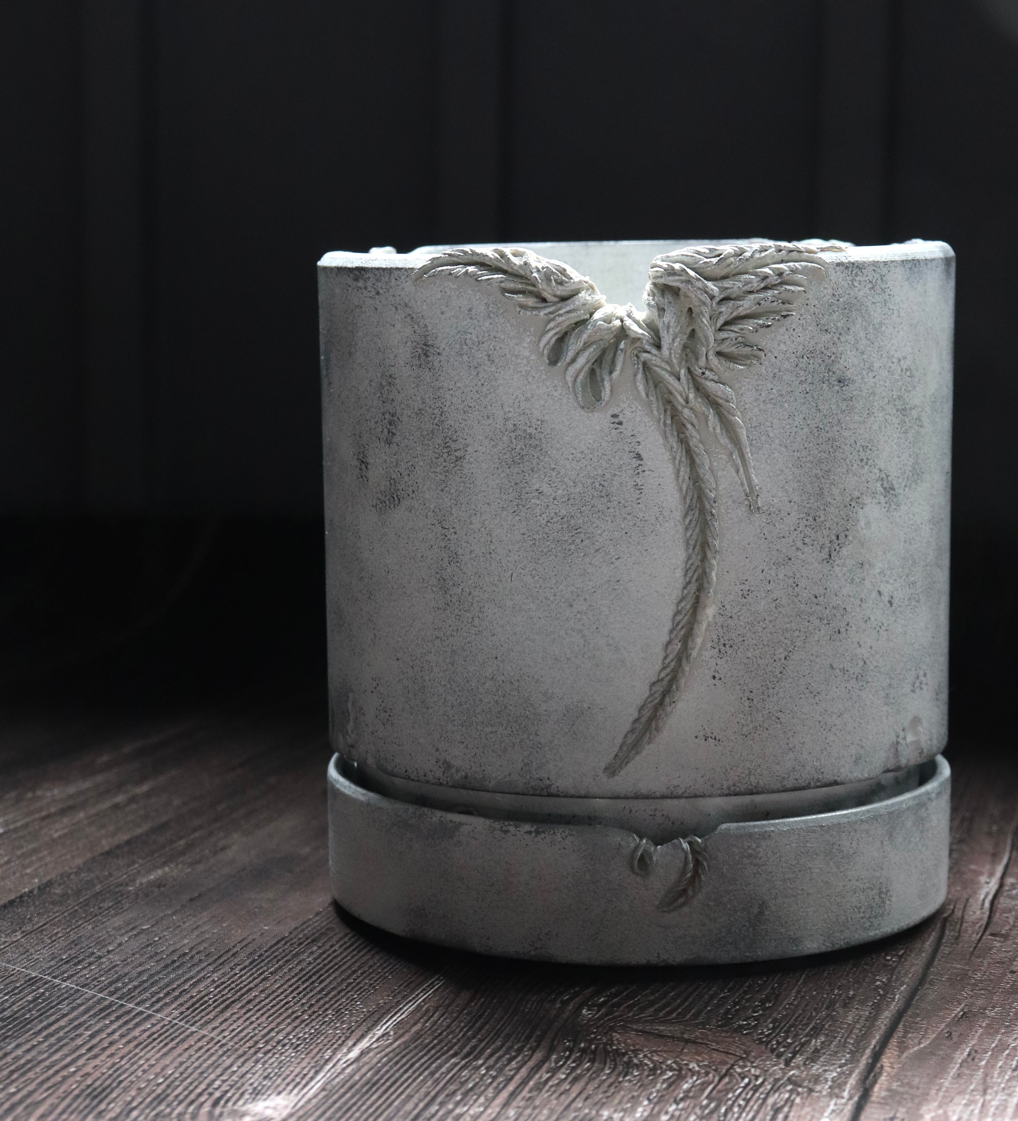 spiral_pot <white> +saucer size=M "gold star"