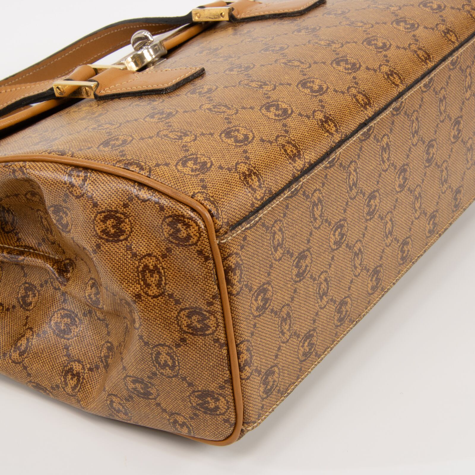 本物・送料無料・美品】モラビト・ハンドバッグ(綺麗・レア・珍しい・M