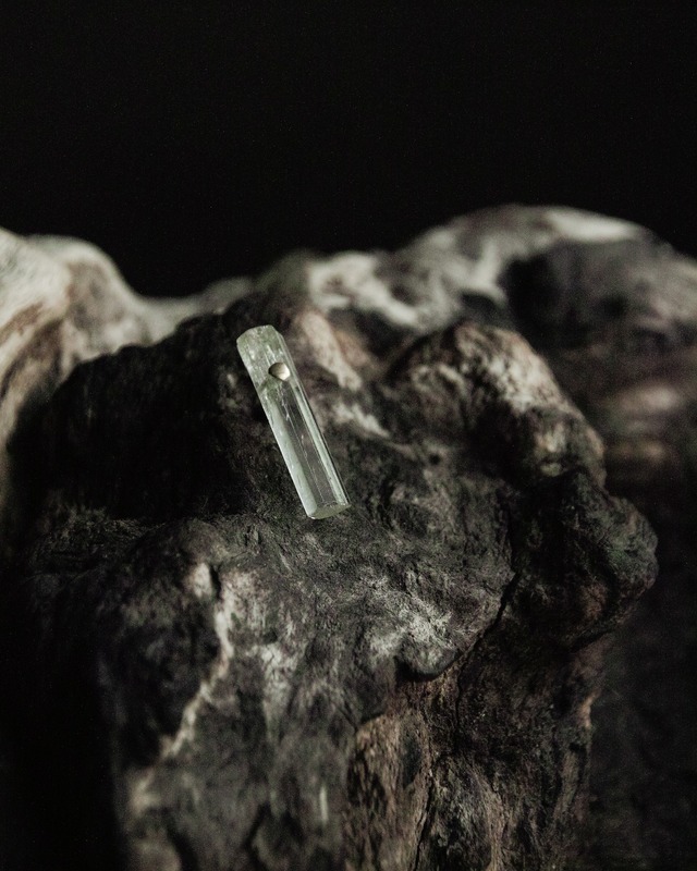 原石ピアス　アクアマリン