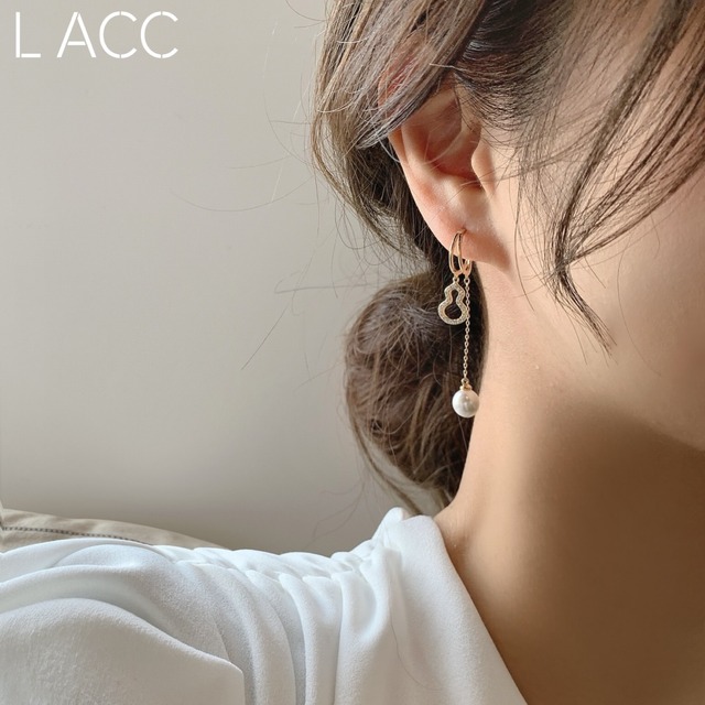 アシンメトリーシルバーラインストーンピアス イヤリング ロング 指輪 銀 LACC10565889530