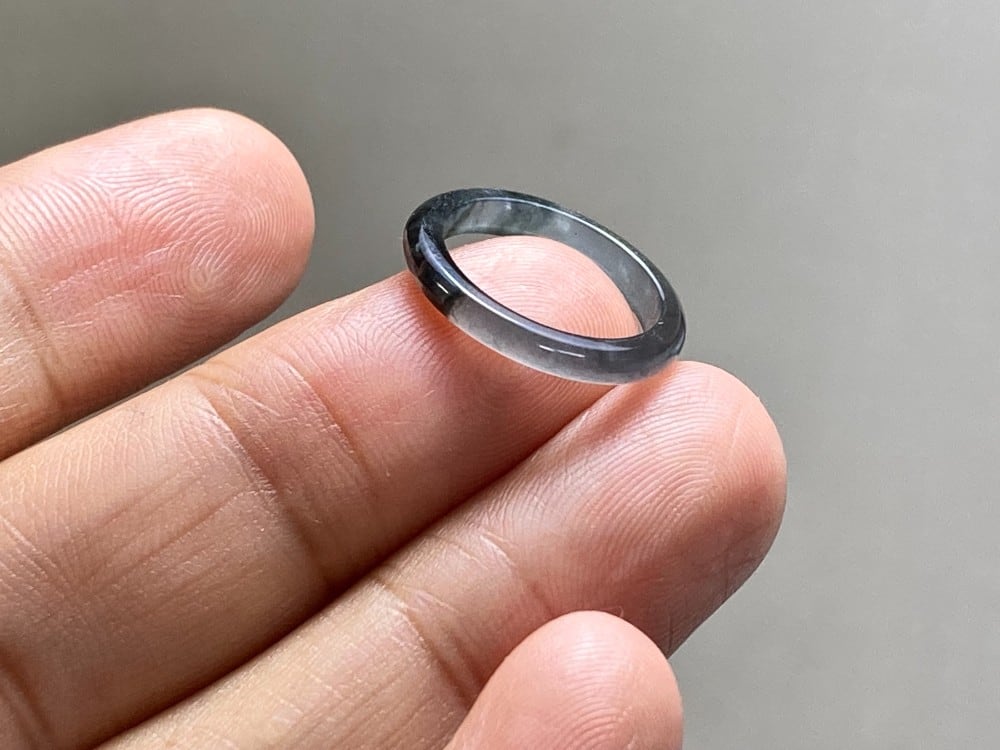 L18-144 ピンキーリング 氷種 黒翡翠 1.5号 グアテマラ産 A貨 本翡翠