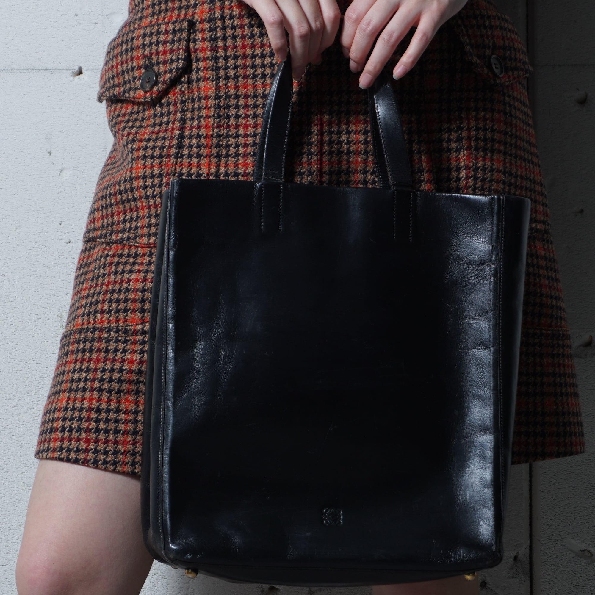 LOEWE】ロエベ アナグラムロゴレザートートバッグ black | MIXHIVE