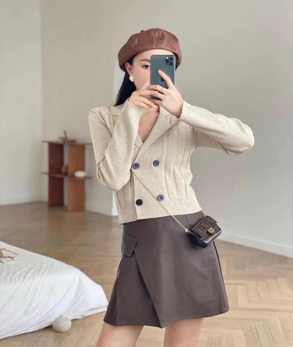 ノッチドラペルカラートップス