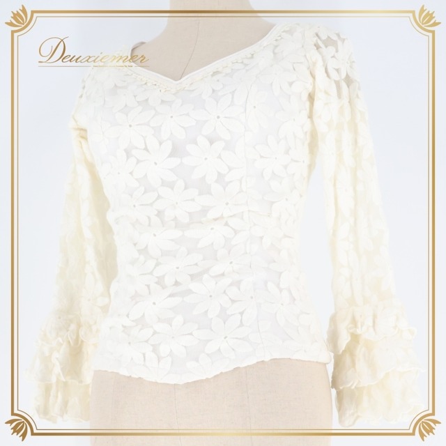 フラメンコ 衣装 ソニアジョーンズ SONIA JOHNES トップス ブラウス 白 花 レース かわいい ボランテ フリル ダンス パーティ 発表会 ホワイト系 トップス 花モチーフ レディース スタイリッシュ おしゃれ 可愛い 衣装ブラウスサイズ フェミニン ステージ衣装