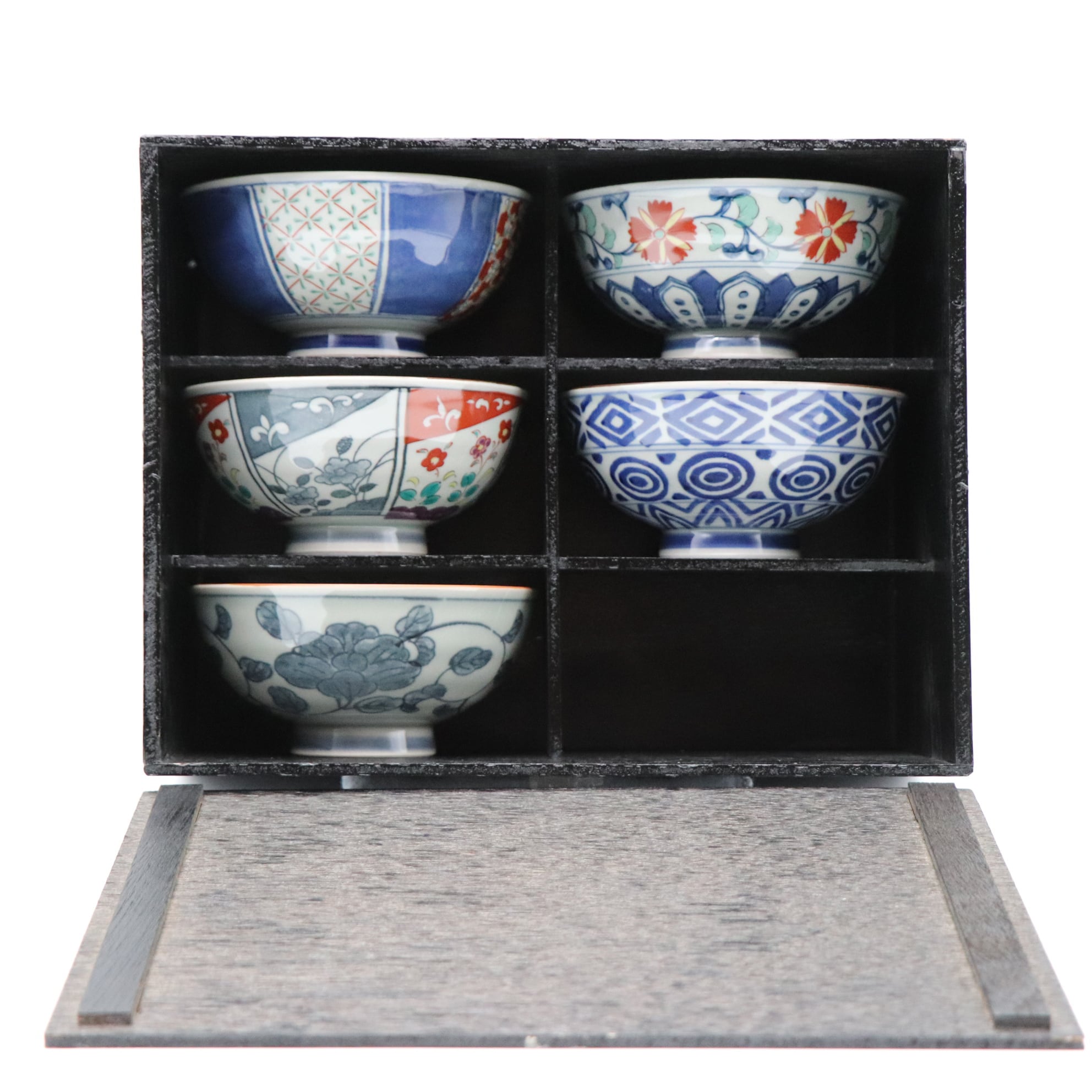 蓋付茶碗 5客セット 成化年製 （木箱付き） ※詳細は商品説明をご覧ください。 茶碗5客セット・お茶碗・和食器・陶磁器・木箱付・No.221031-08・梱包