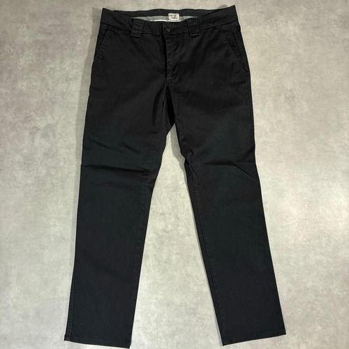 C.P. COMPANY スリムフィット コットン ストレッチ パンツ ブラック