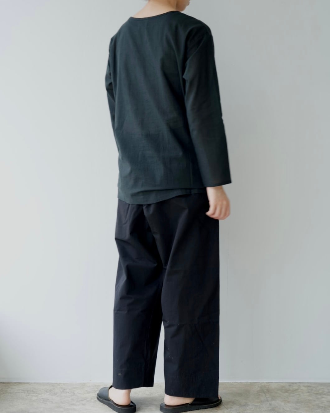 yoli シンプルスリーブレスブラウス Yoli シンプルブラウス | Vie