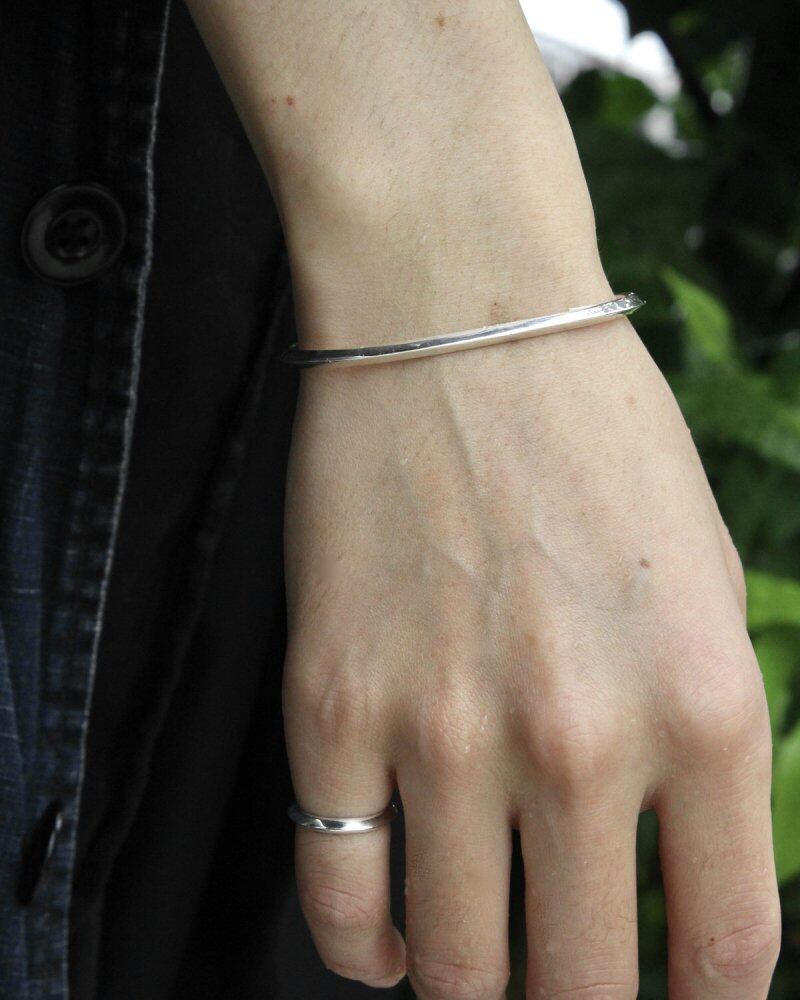 Navajo Silver Bangle [ERICKA NICOLAS BEGAY] [STERLING] Triangle