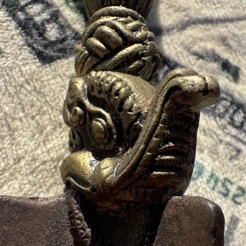 チベット仏教、密教の法具、ネパールの真鍮製のドルジェ、Vajra