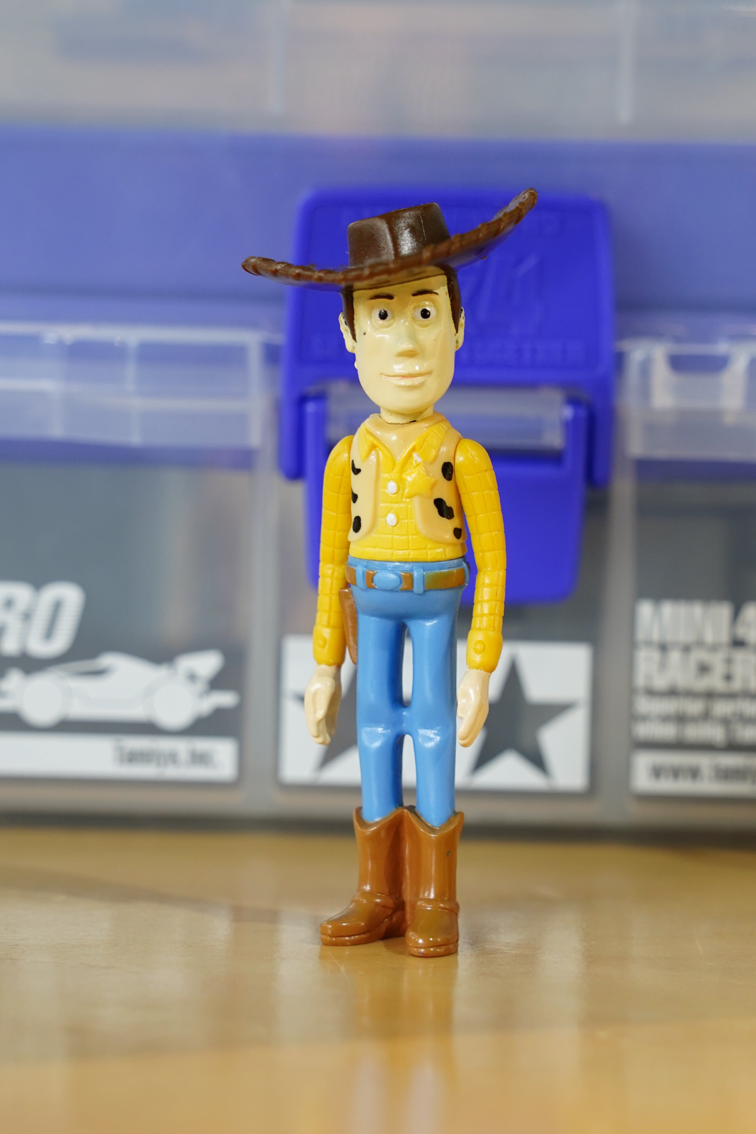 トイ・ストーリー ウッディ フィギュア 11cm 稼働ギミック付き(顔・腕・腰可動) Disney/Pixar