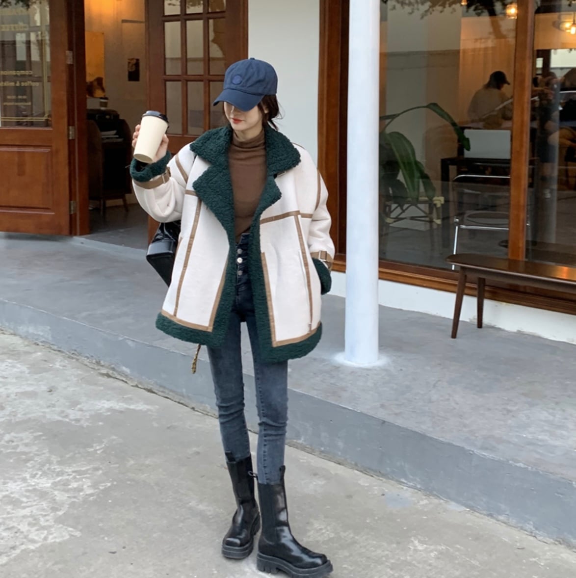 品質は非常に良い 【希少】 ブルガリア製 高級ムートンコート