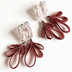 ベルベットリボンの花びら 揺れるピアス／イヤリング｜ブラウン｜サムネイル4