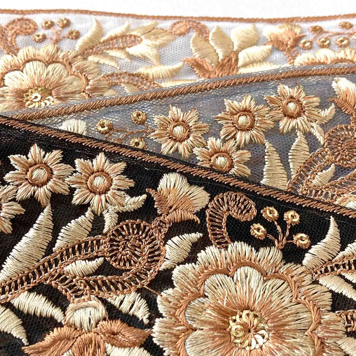 くるんと茎とベージュお花模様の刺繍チュールレース（50cm〜） | Dua