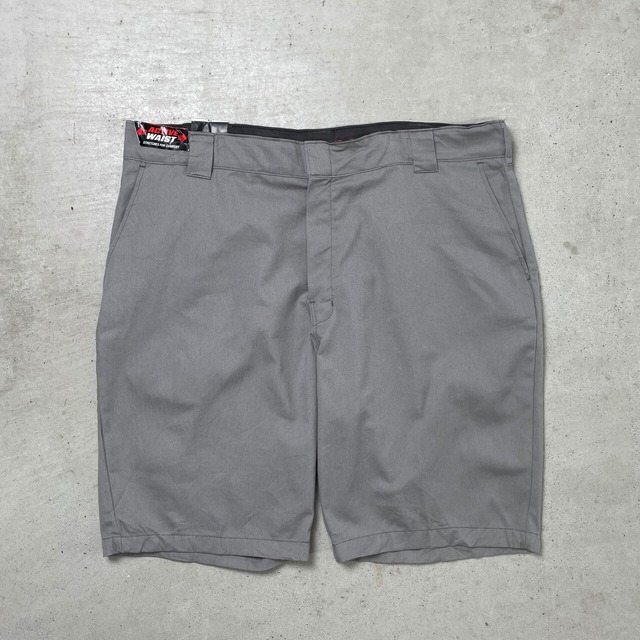 DEADSTOCK NOS Dickies ディッキーズ ショートパンツ ワークショーツ メンズW42 古着 ビッグサイズ  大きいサイズ フラッシャー付き ワークパンツ アクティブウエスト チャコールグレー 灰色【ショートパンツ】/グレー