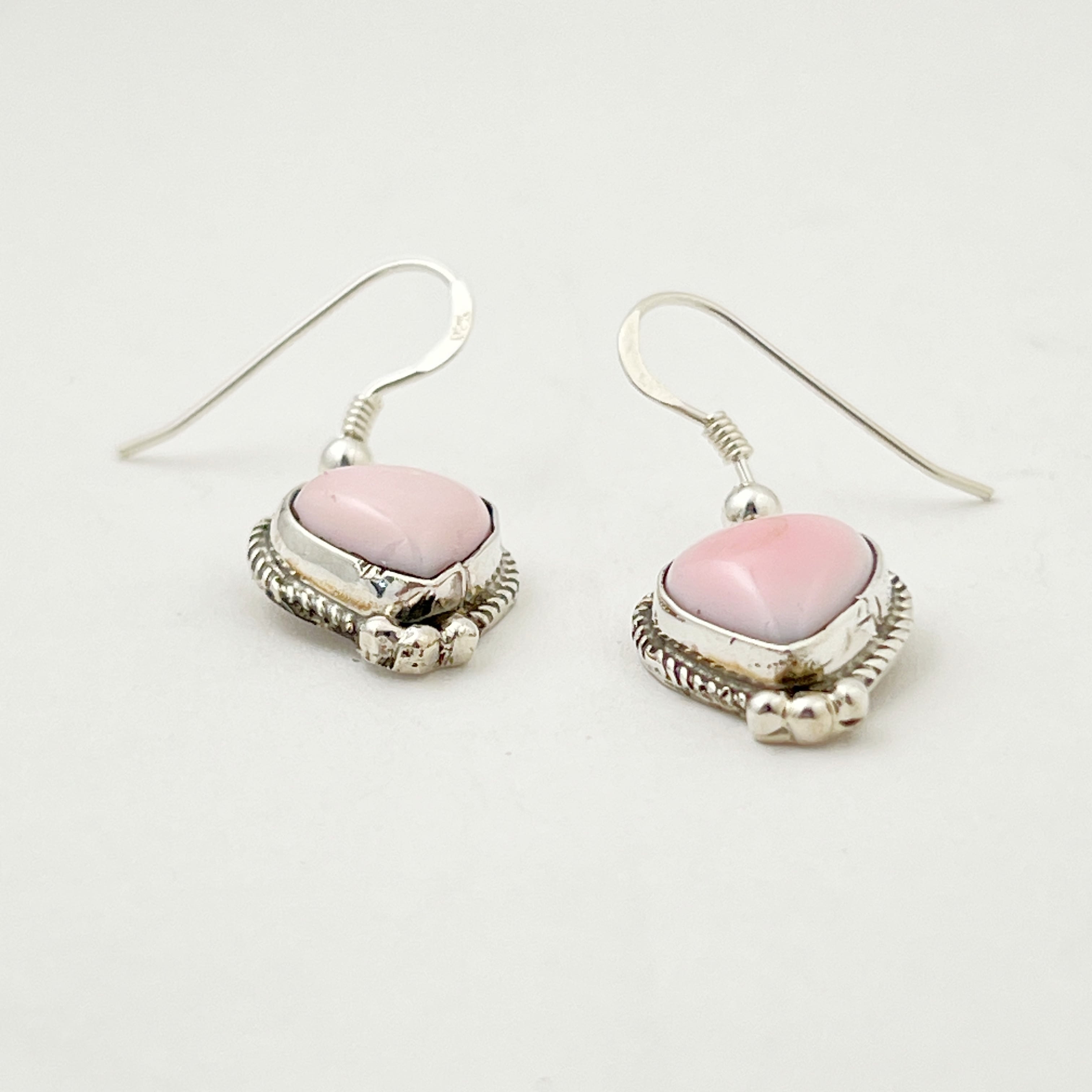 Indian Jewelry 》 コンク シェル ハート フック ピアス | 【公式通販