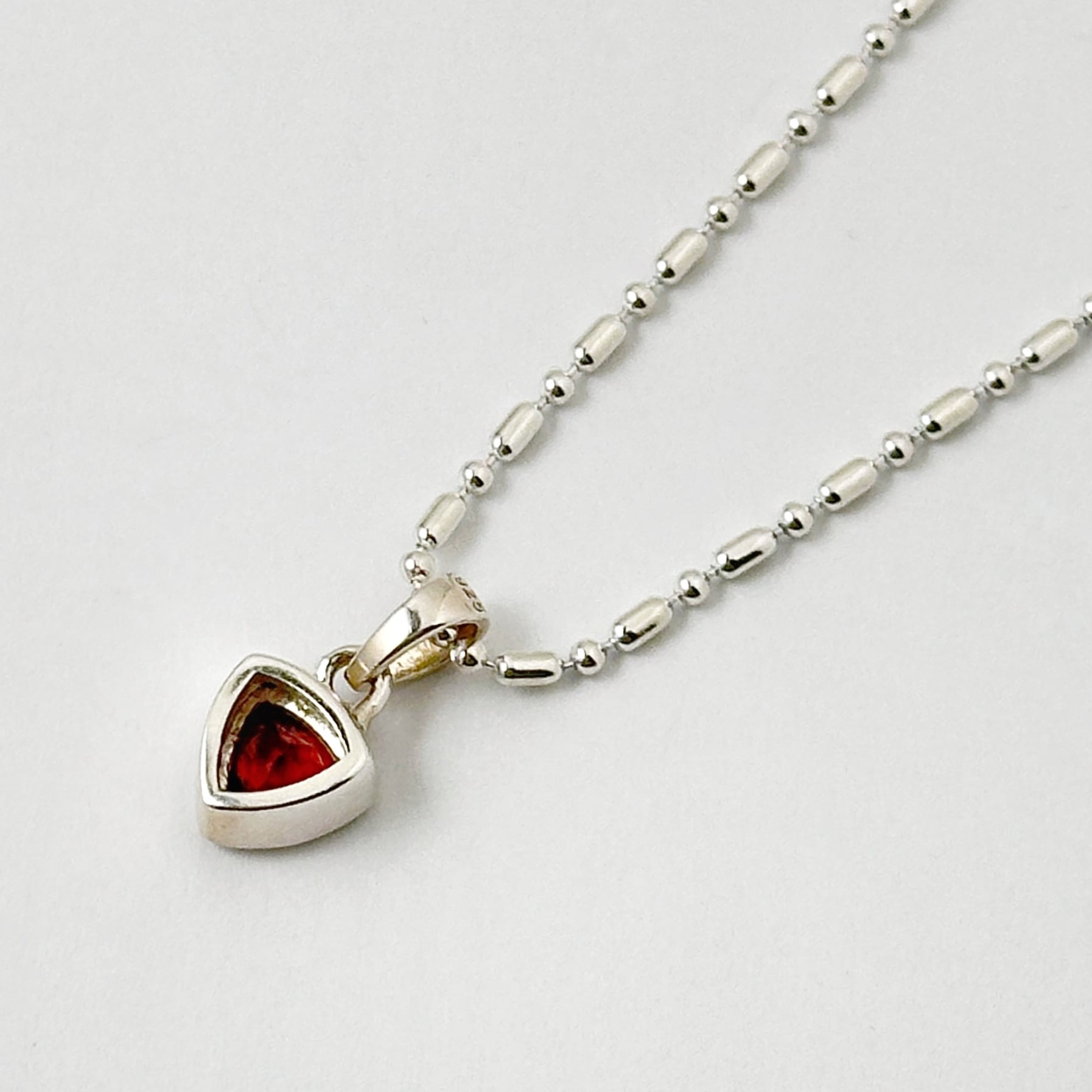 ガーネット ペンダントネックレス 大粒天然ガーネットペンダント プラチナ850チェーンネックレス【1月の