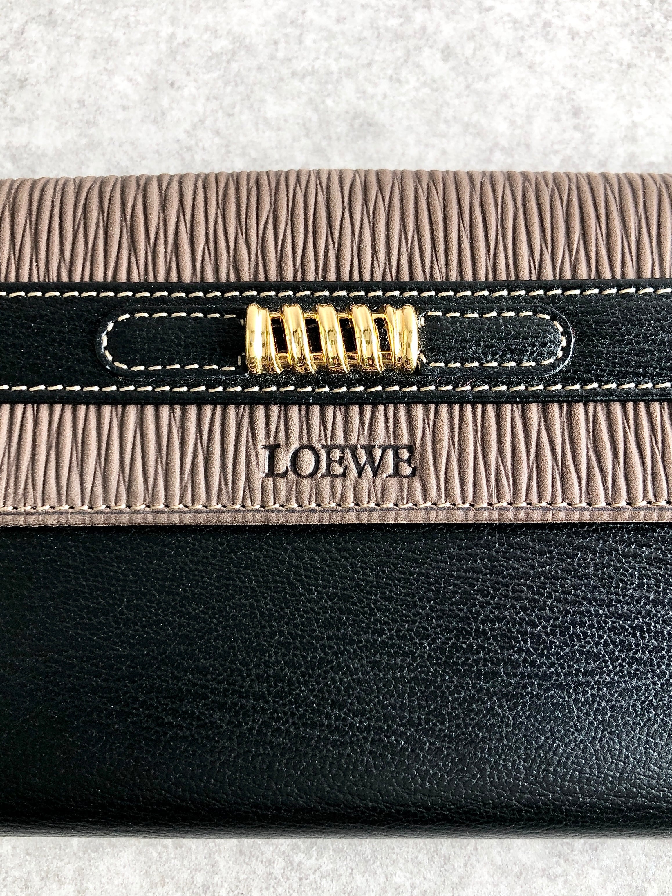 正規販売 LOEWE ブラウンレザー 長財布 【公式通販】