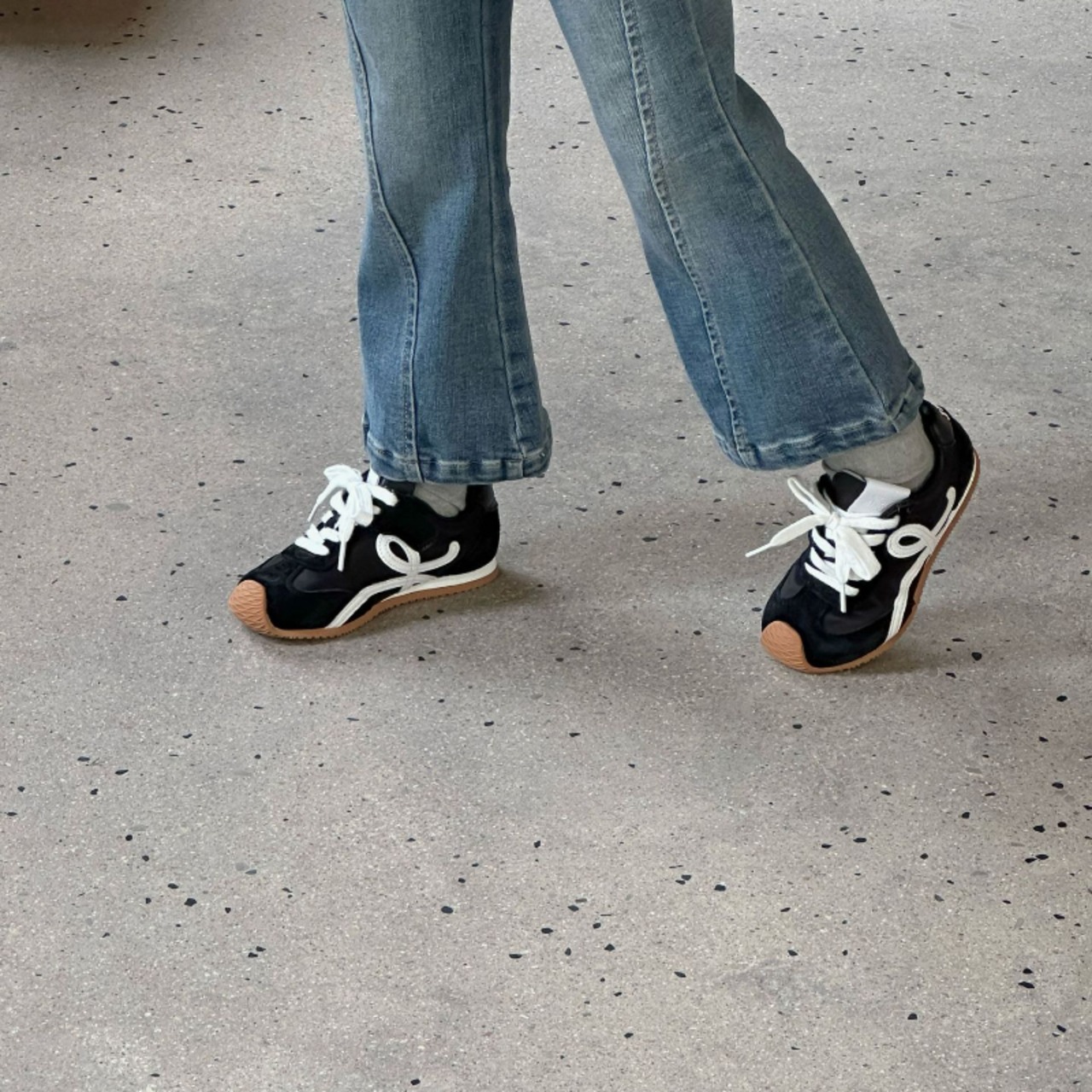 秋レトロダークグレーフレアジンズ