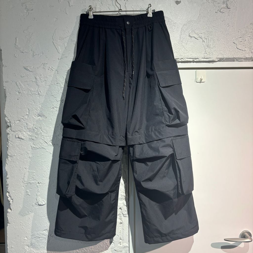 オフホワイト　ナイロンパンツ e5206bcc75f59b36d774154c35a927