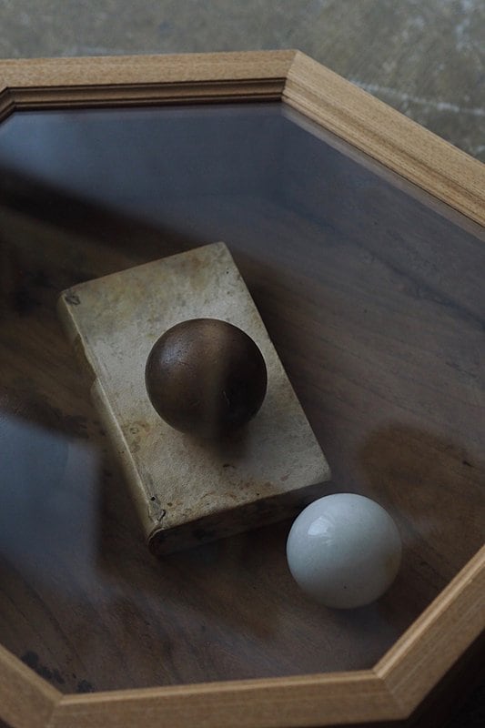 八角形ショーケース-octagonal glass showcase | アンティーク