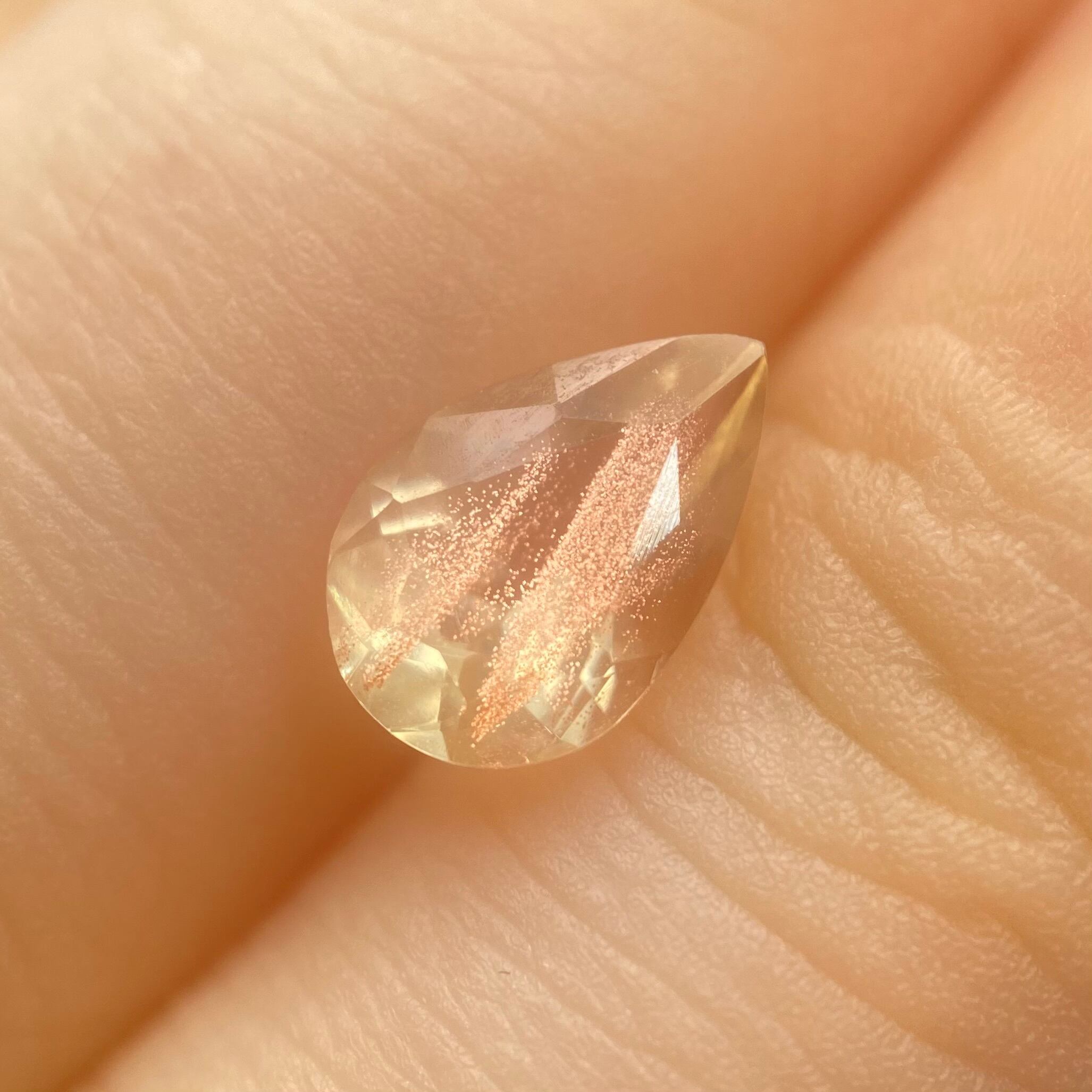 水面に桜　オレゴンサンストーン