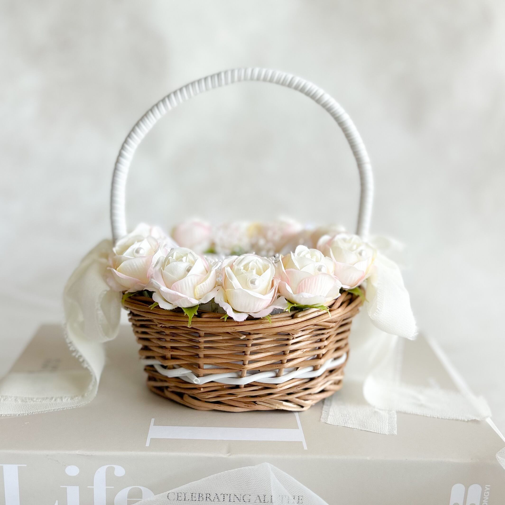 Oval Champagne rose ringpillow(造花)