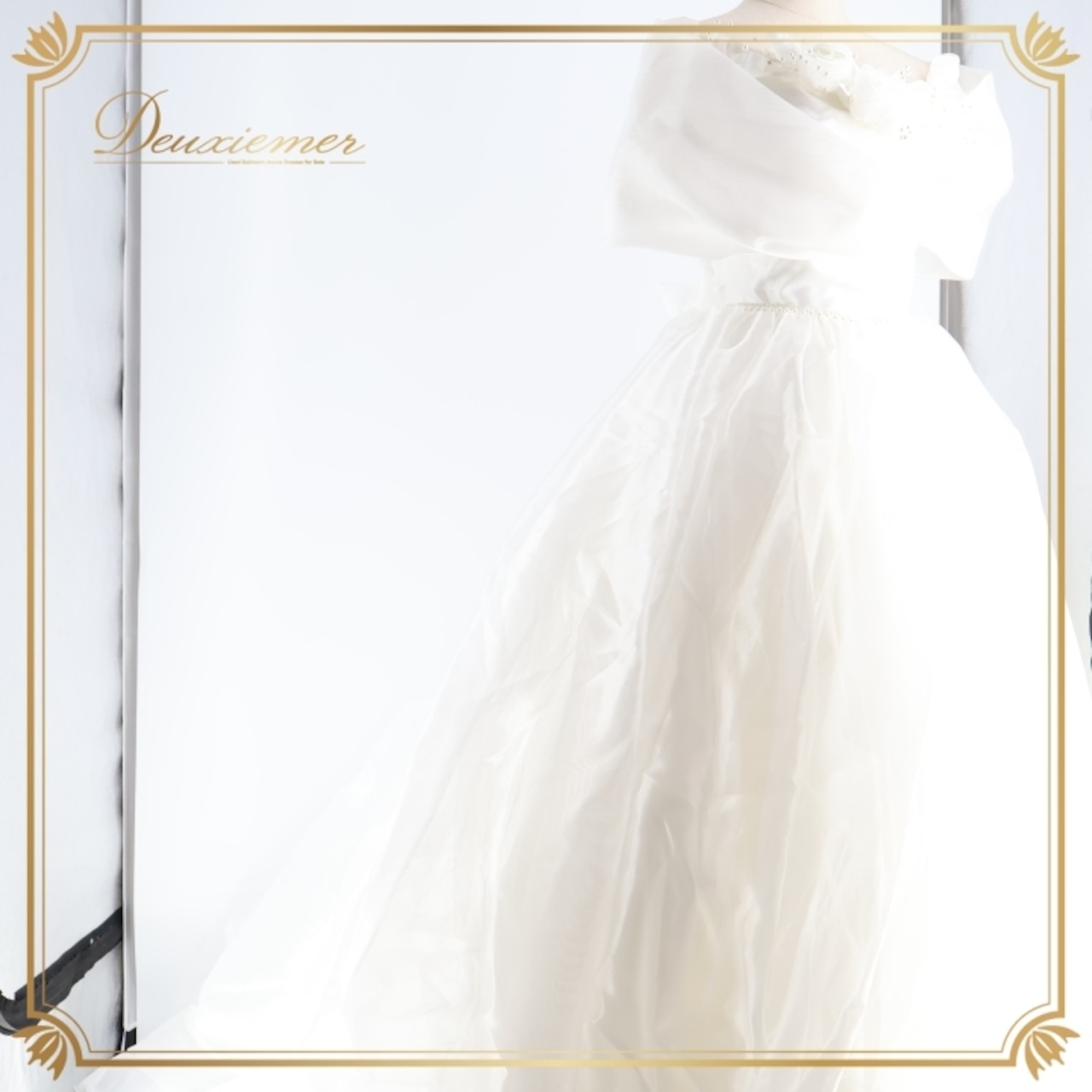 ウエディングドレス ドレス ワンピース 結婚式 ウェディング 白 日本製 リボン パール パーティ 発表会 チュール 無地 前撮り 衣装 ホワイト系 おしゃれ 上品 高級感 結婚式用ドレス シンプル ドレスアップ フォーマル 結婚式衣装 結婚パーティー 婚礼 ドレープデザインシルエット美しい ウエストリボン