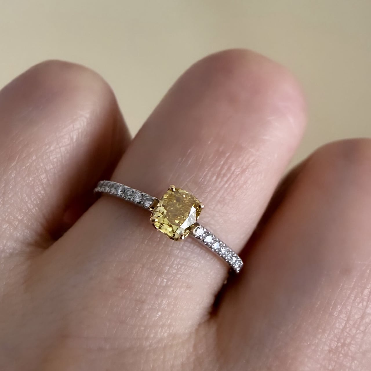 ファンシー ディープイエロー ダイヤモンドリング 0.503ct プラチナ