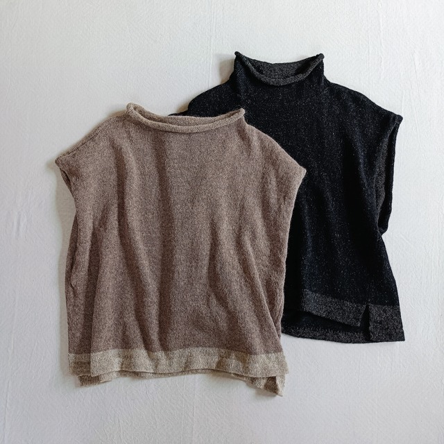 シルクとウールの切り替えベスト　２色（ブラック、ベージュ）