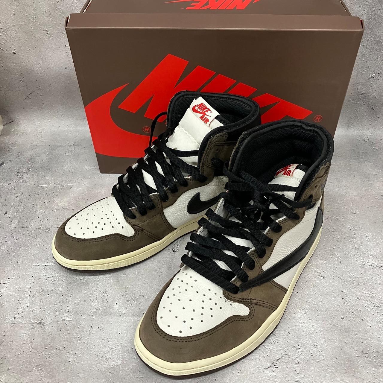 Travis Scott × Nike Air Jordan 1 Retro High OG TS SP 